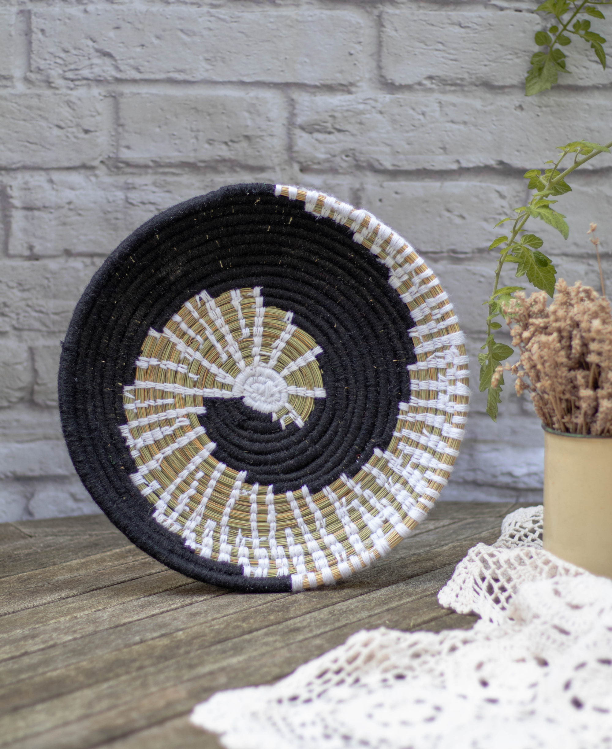 Moroccan Wool Plate - 010