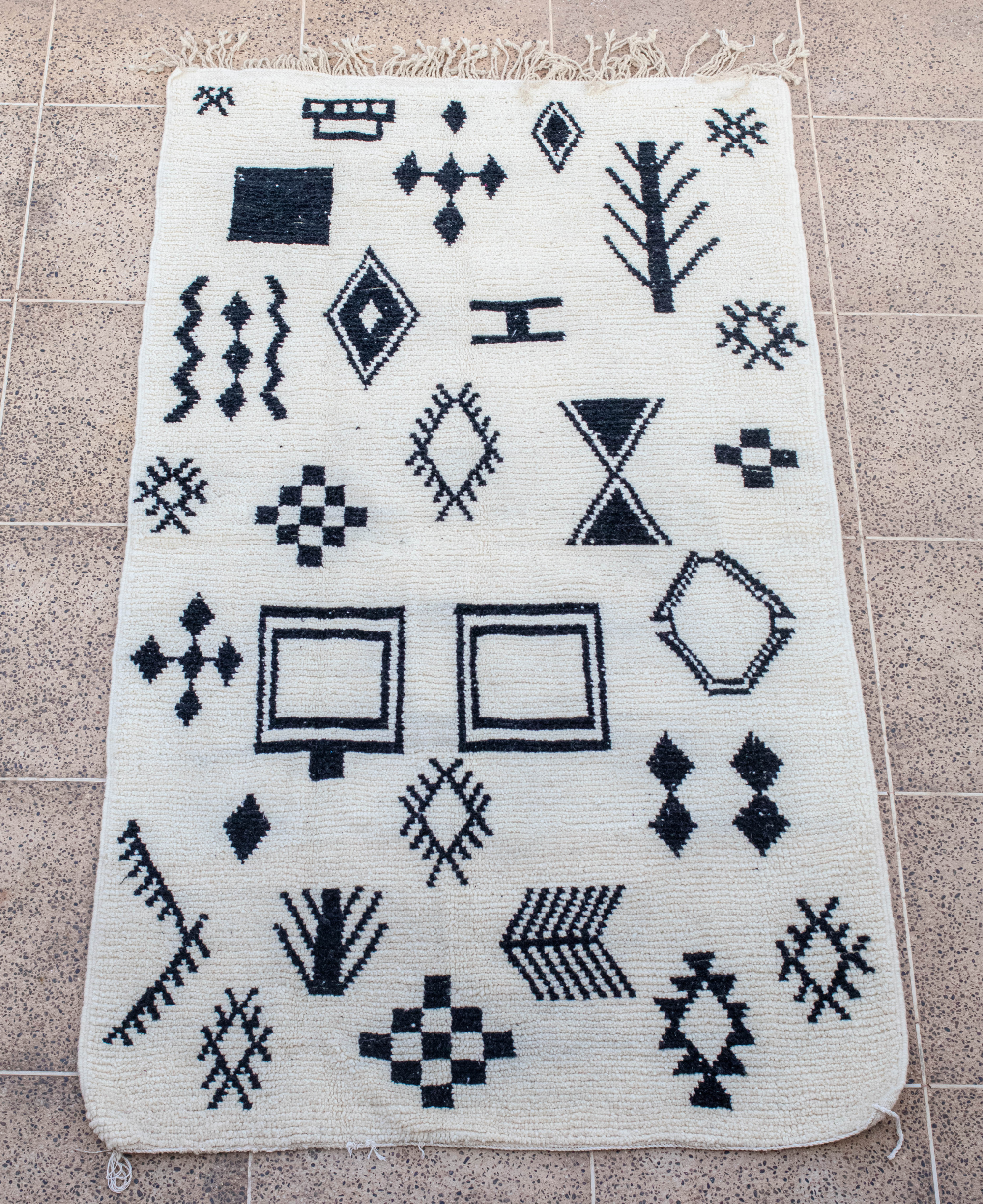 Moroccan Berber Beni Ourain Rug
