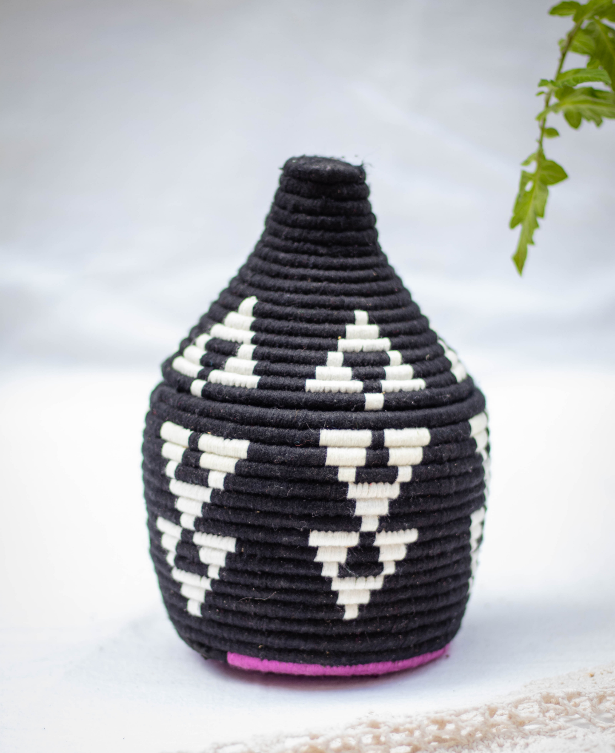 Hand -Woven Moroccan Wool Pot - 020