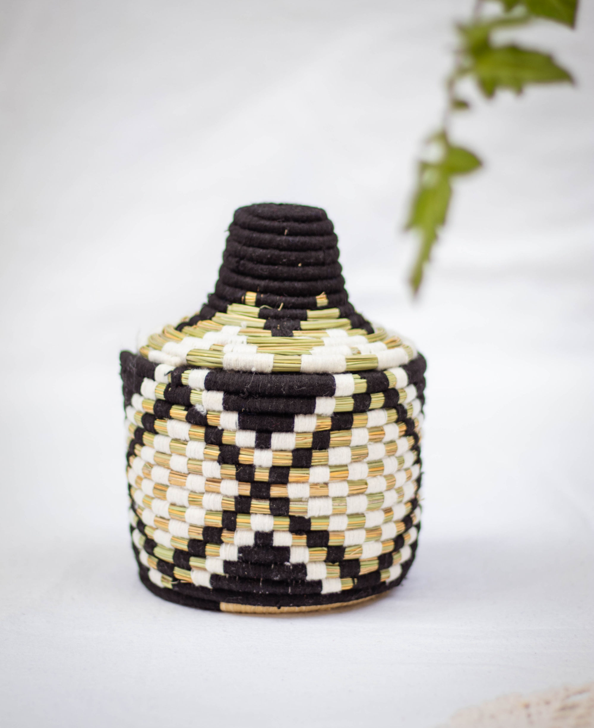 Hand-Woven Moroccan Wool Pot - 035