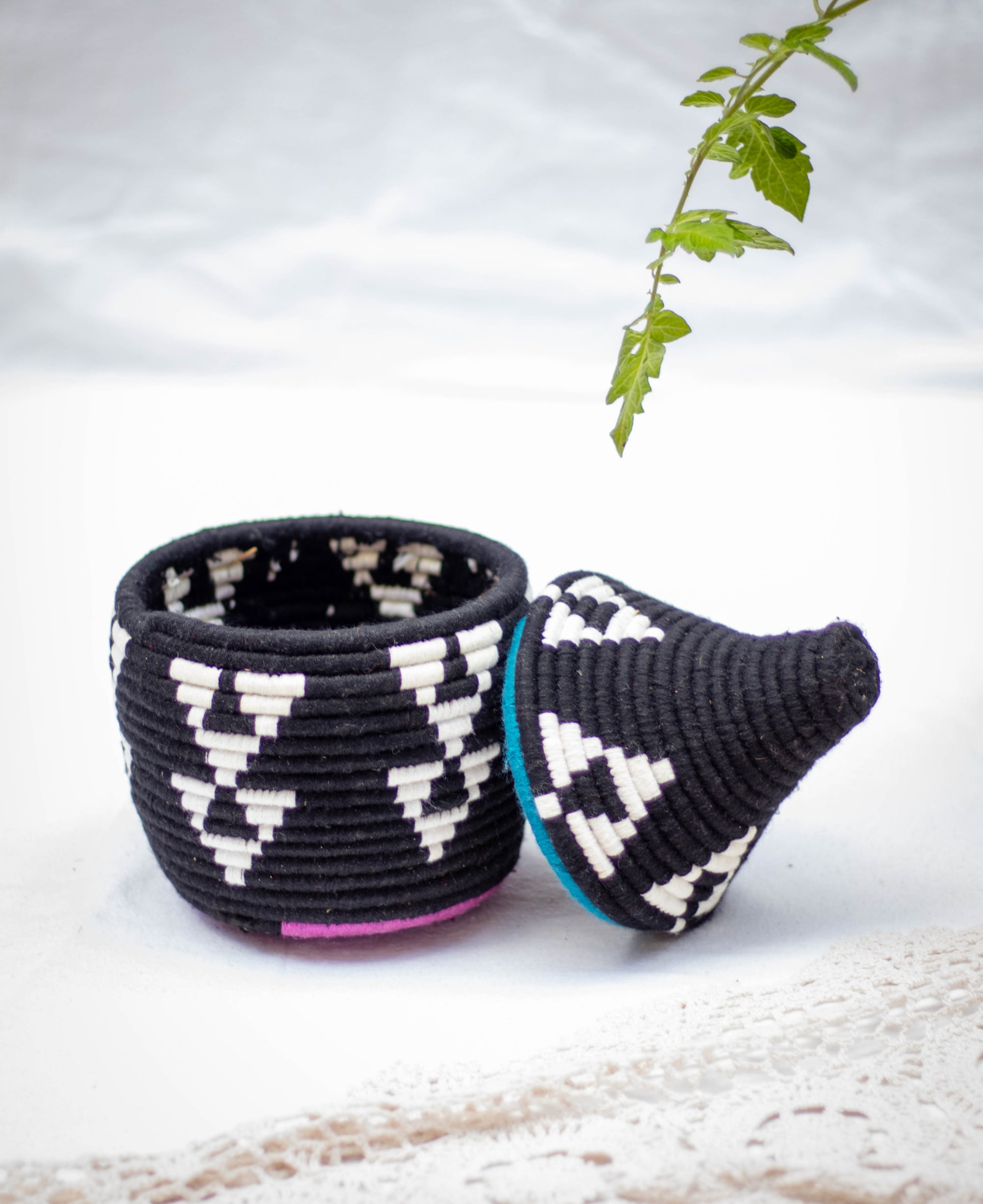 Hand -Woven Moroccan Wool Pot - 020