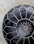 Filling guide for black Moroccan leather pouf