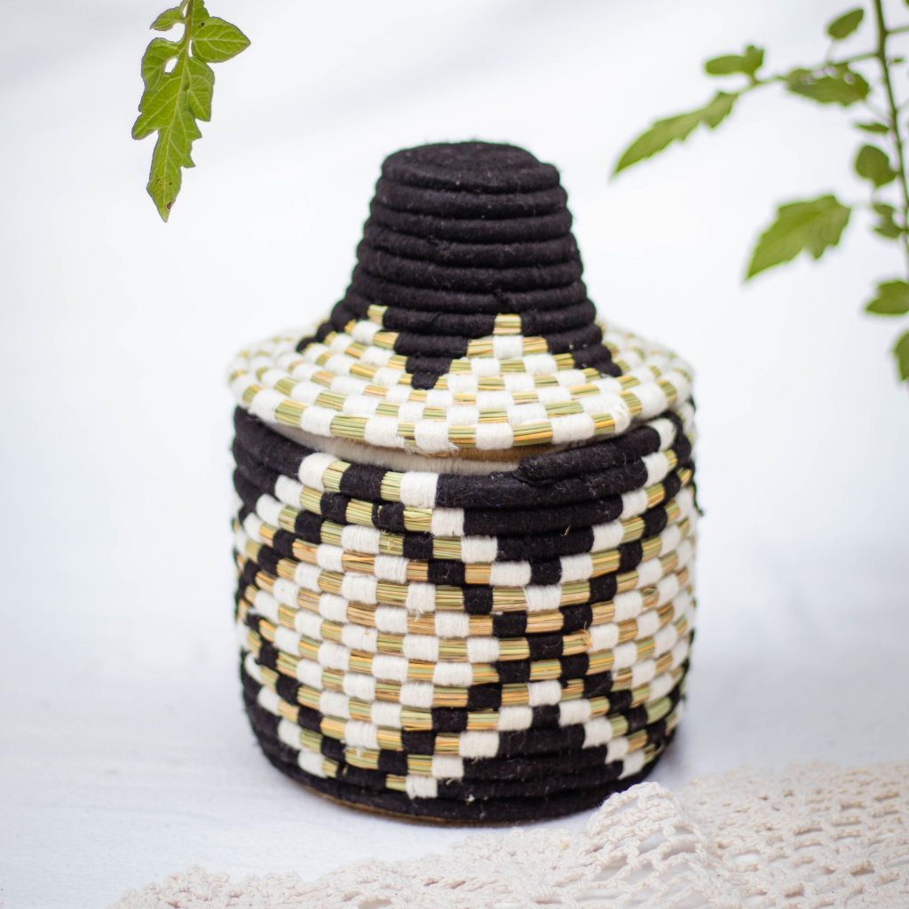 Hand-Woven Moroccan Wool Pot - 035