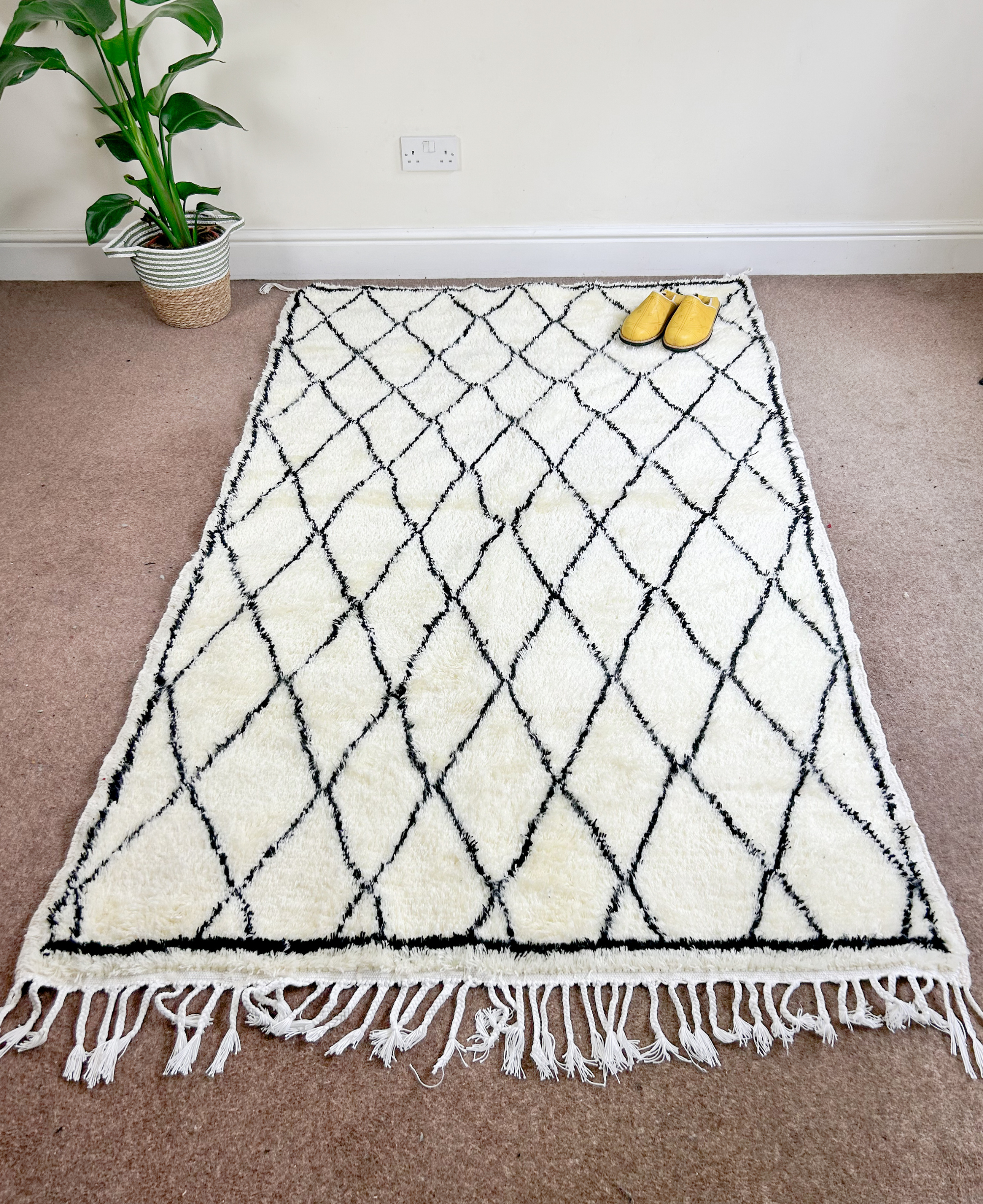 Moroccan Berber Beni Ourain Rug 205X122cm (Fiona)